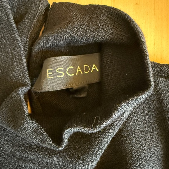 ESCADA Short Sleeve Knit Top in Black & Beige with Gold Threads Size 36/S *EUC* - Picture 5 of 10